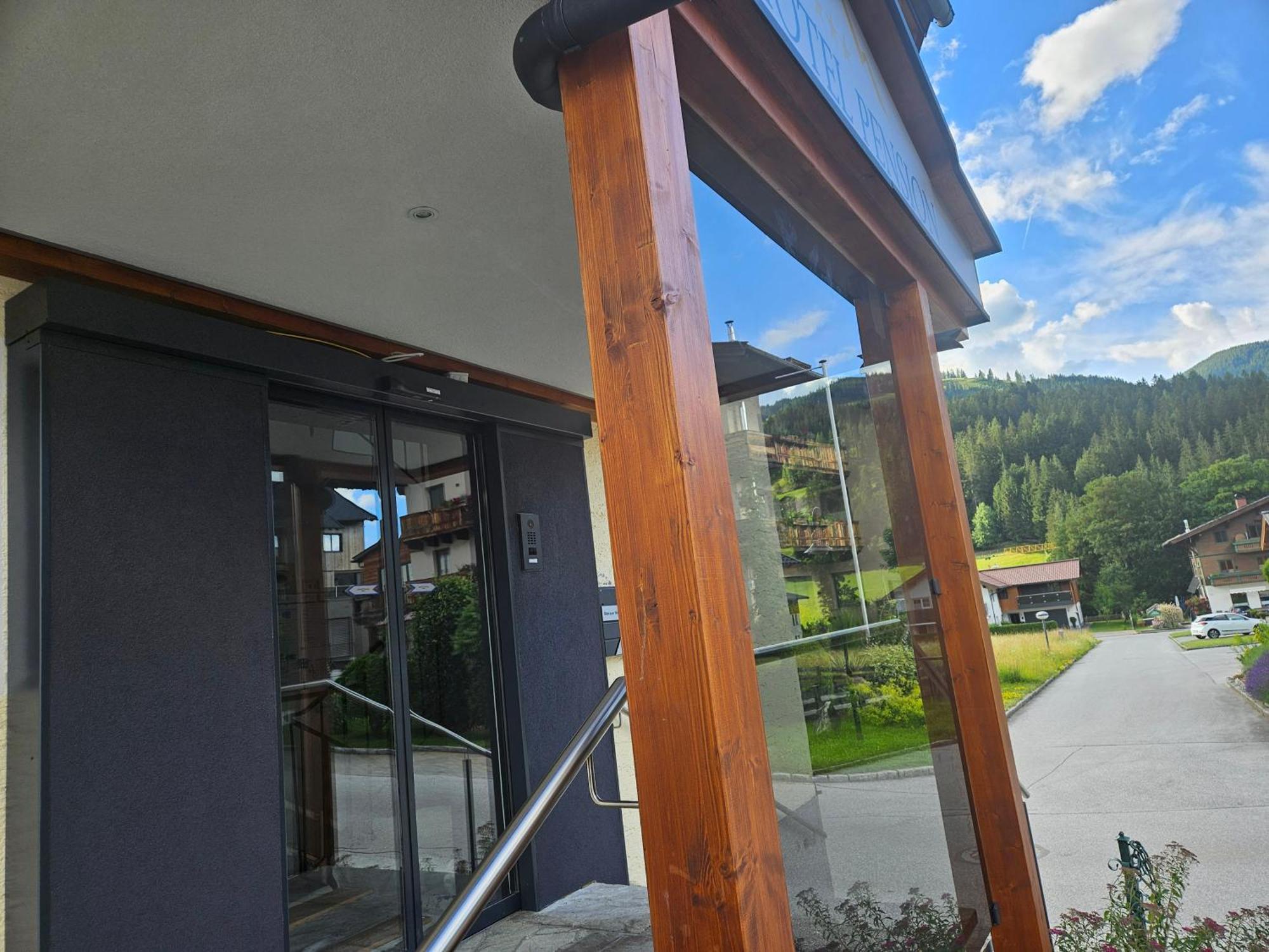 Oberauer Wagrain - Die Eco Familien Hotelpension B&B エクステリア 写真