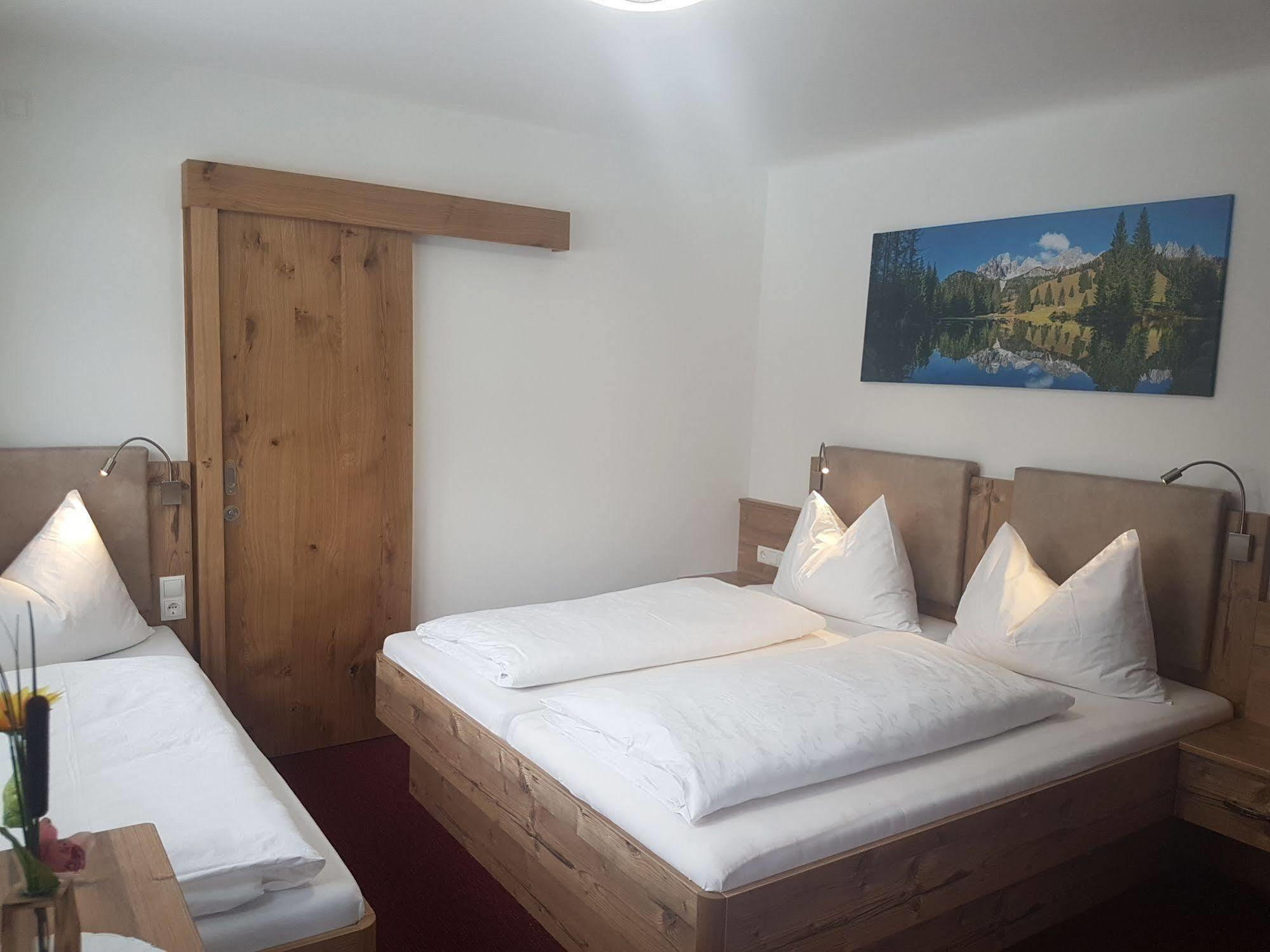 Oberauer Wagrain - Die Eco Familien Hotelpension B&B エクステリア 写真