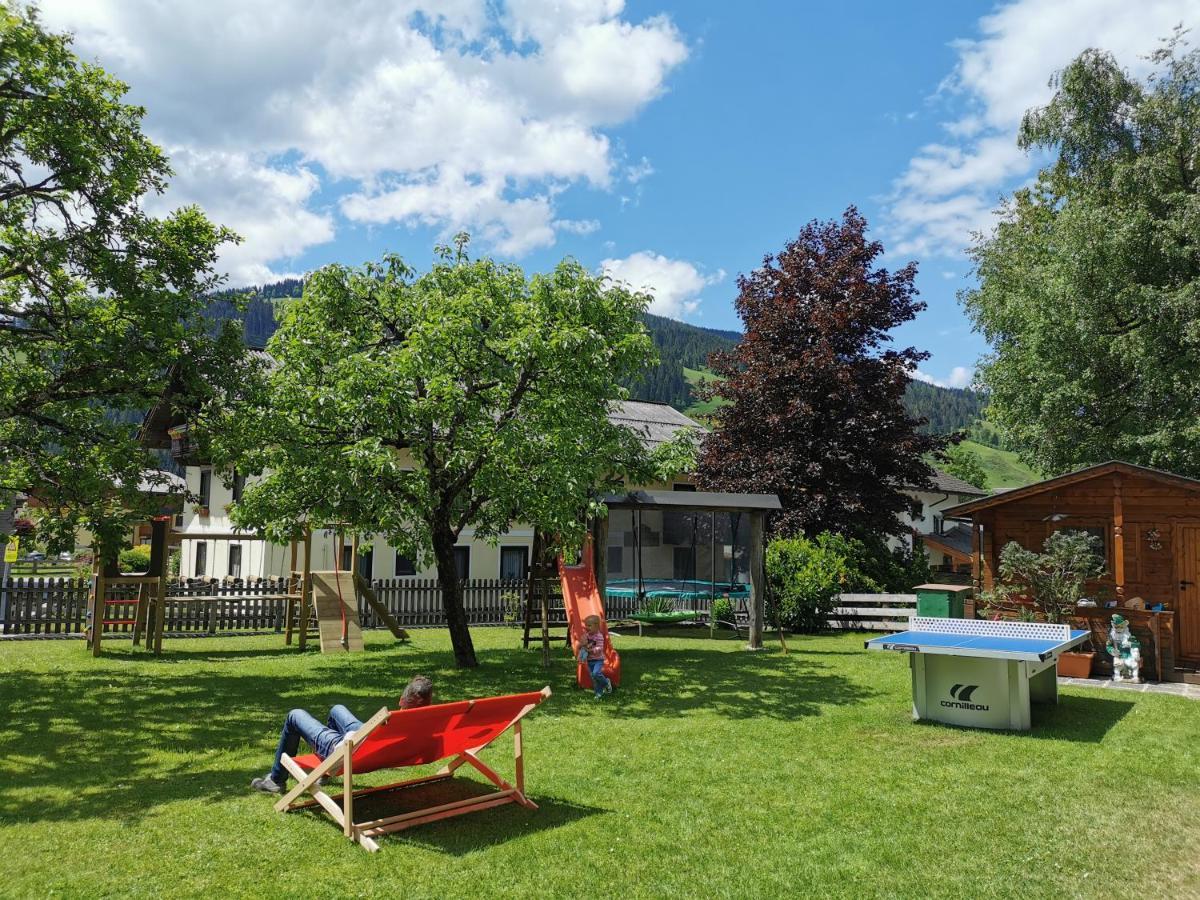 Oberauer Wagrain - Die Eco Familien Hotelpension B&B エクステリア 写真